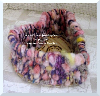 Stick Weaving Basket heart art yarn (c)