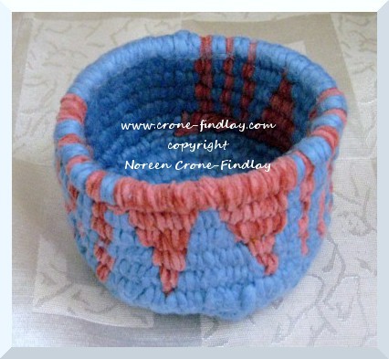 Stick Weaving Basket round blue (c)
