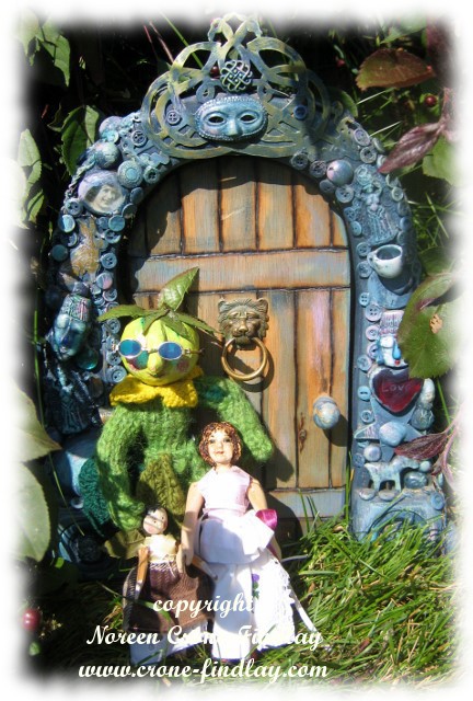 copyright Noreen Crone-Findlay www.crone-findlay.com