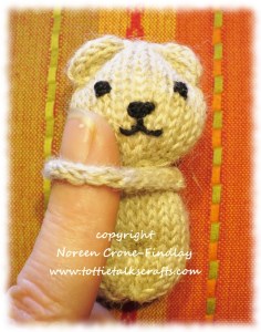 copyright  Noreen Crone-Findlay www.tottietalkscrafts.com